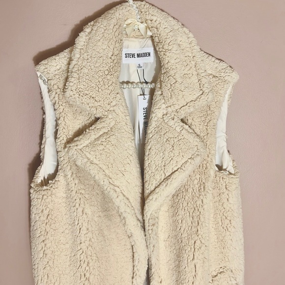 Steve Madden Sherpa Vest - Picture 5 of 11